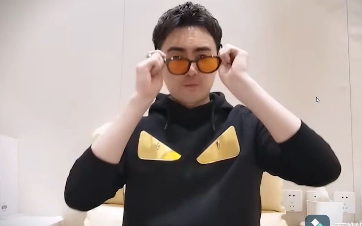 给铠甲勇士拿瓦中的小李子配音