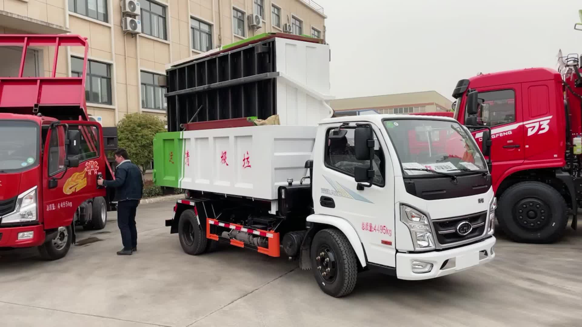 帝成环卫6-7方蓝牌重汽钩臂垃圾车 南骏国六勾臂车厂家定做生产快