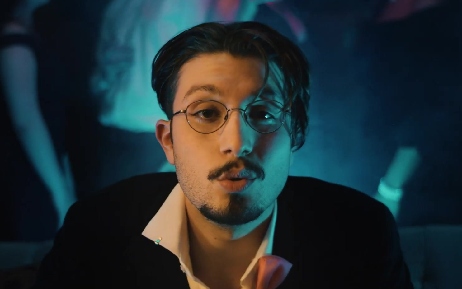 【欧美嘻哈新歌速递】bbno$ - bad thoughts(官方mv)