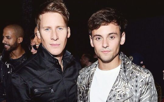 【tom daley】戴利和兰斯参加伦敦时装周各种秀恩爱