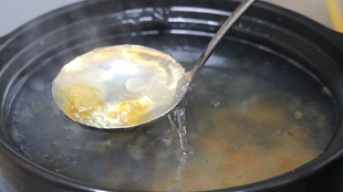 桃胶糖水秋冬干燥要多喝这碗汤 滋补养颜 皮肤水润有光泽 哔哩哔哩 つロ干杯 Bilibili