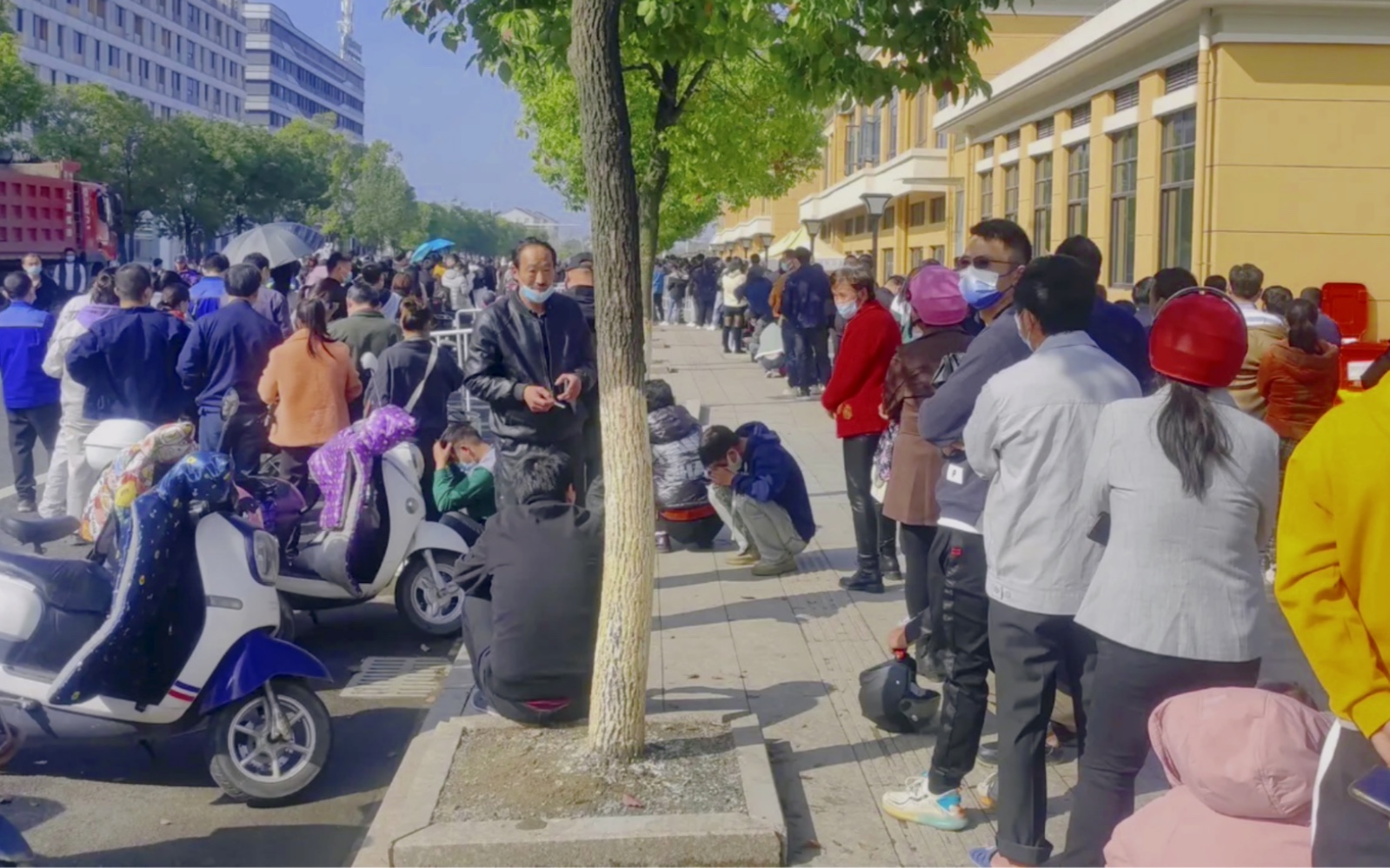 这一波波疫情又发生在宁波镇海区四方小区和慈溪,哔哩哔哩bilibili