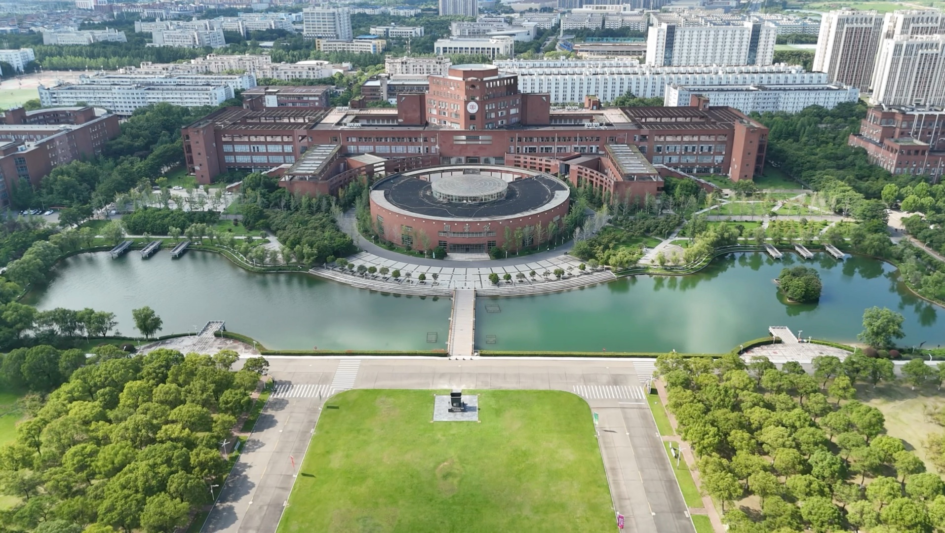 航拍校园江西师范大学