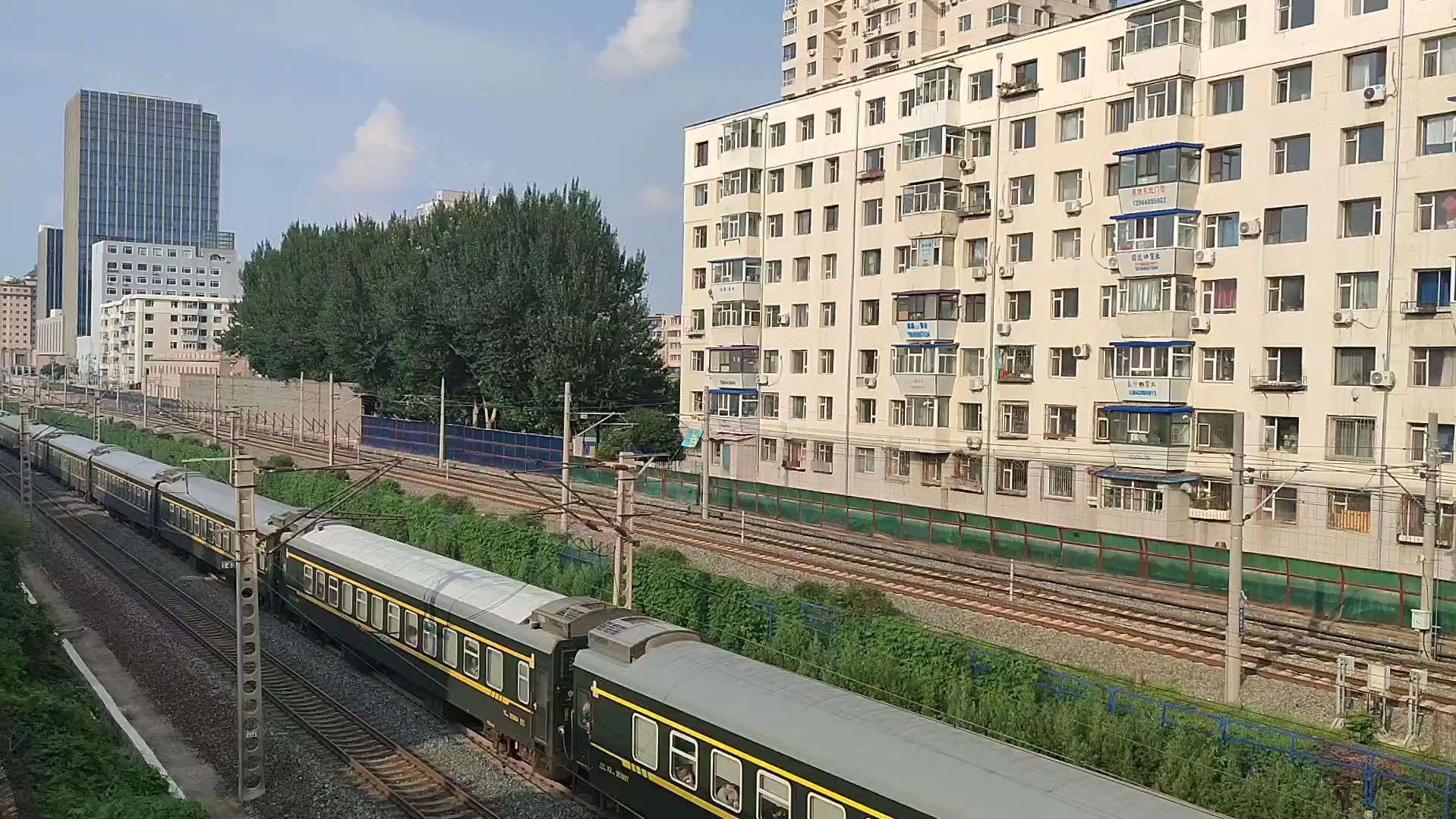 哈尔滨西——青岛北k704次长春南接近,沈局沈段hxd3d-0191