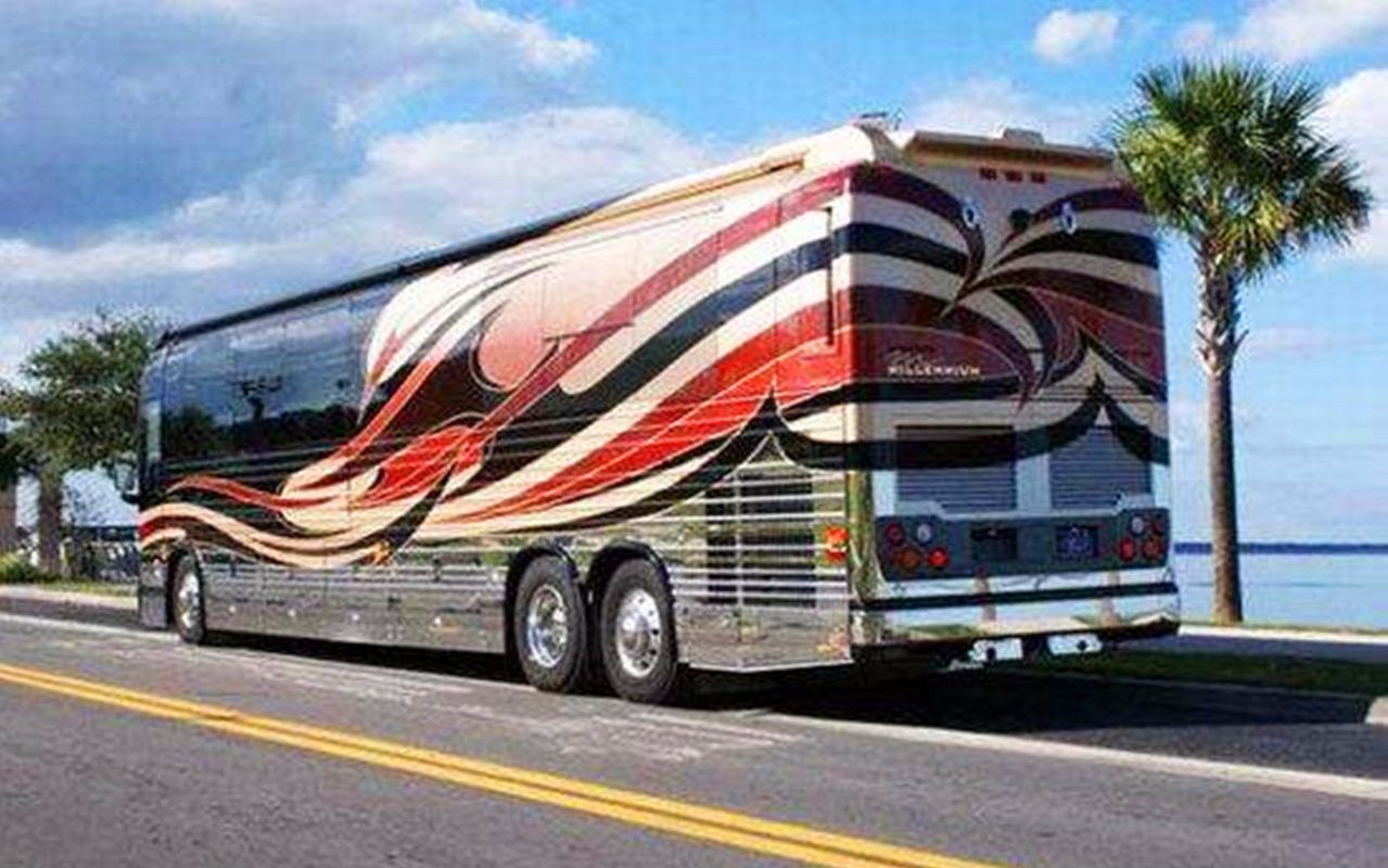 全球最奢华的房车:一辆售价1400万人民币,不输千万别墅!