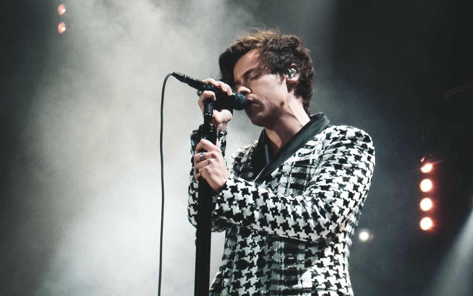 harrystyles为什么哈里斯带的演唱会与众不同