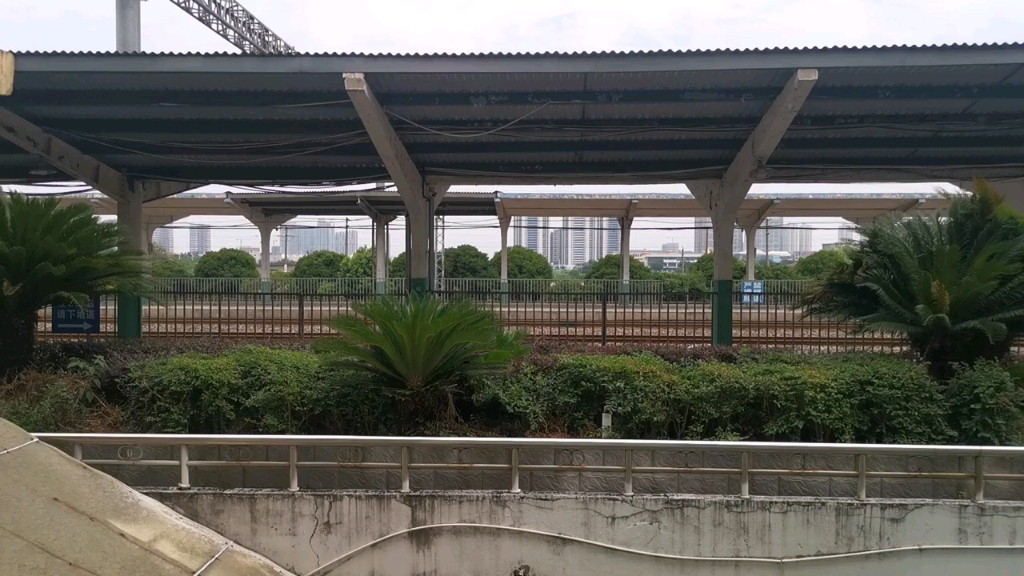 南局鹰段hxd3c-0321牵引k8708(萍乡→南昌)进丰城站