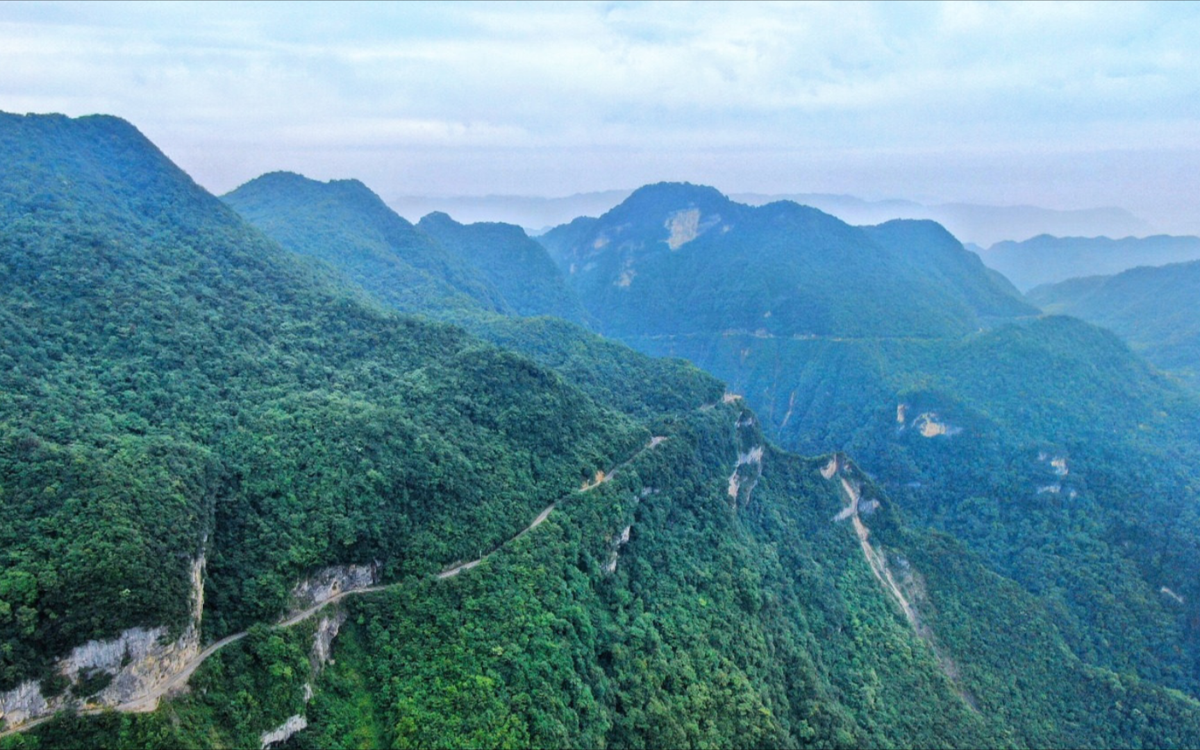 南川原生态秘境——天山坪大峡谷航拍风景哔哩哔哩bilibili