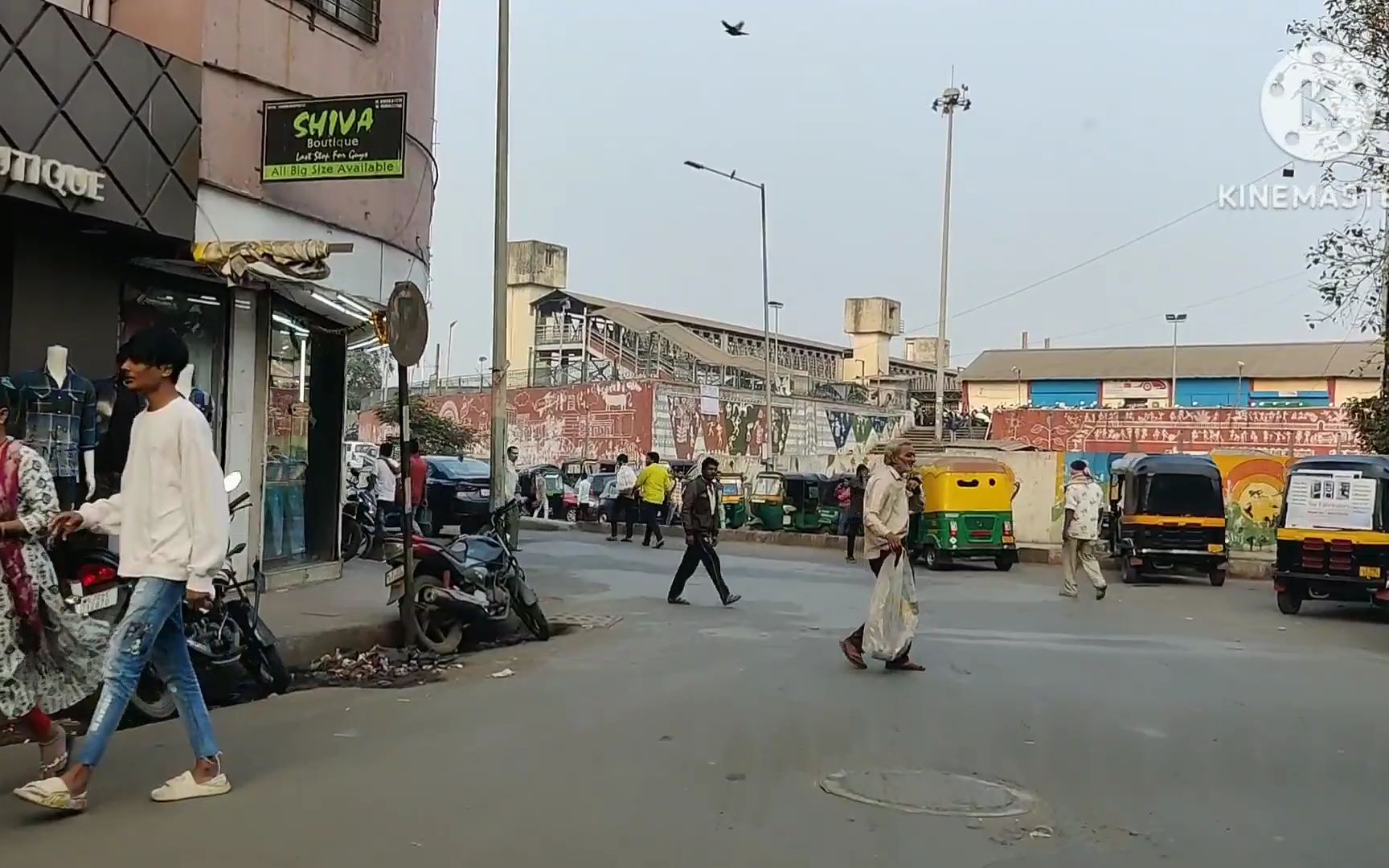 印度一线城市苏拉特街拍,khokhli mata mandir,印度城市gdp排名第九