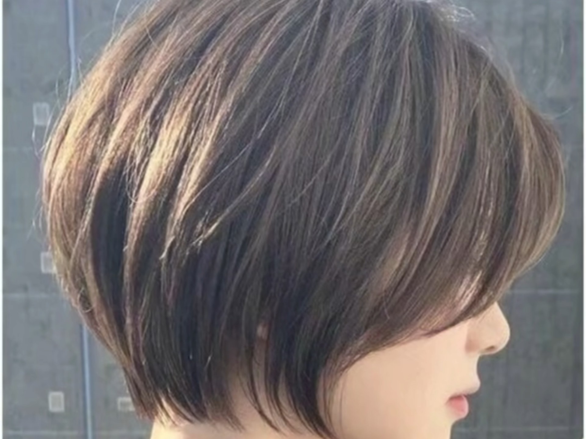 波波头发型的剪制方法和过程.101