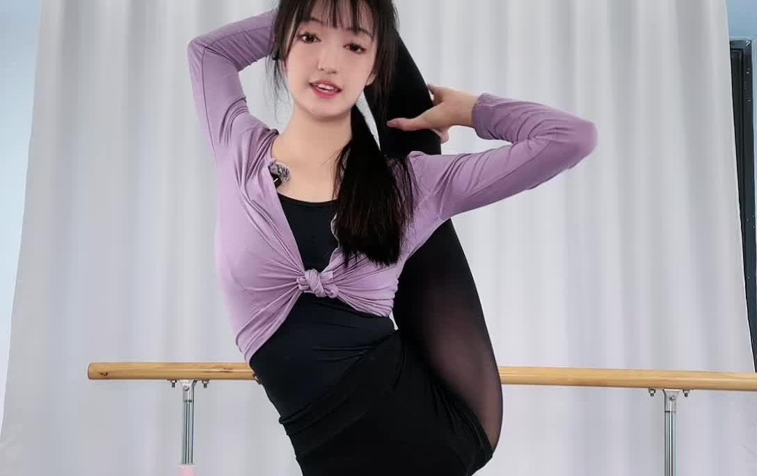 小虎牙舞蹈到主播直播日常 03.23,0325