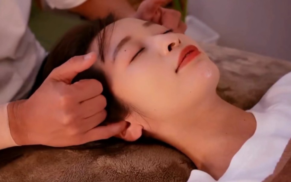 沉浸式掏耳朵,小姐姐耳朵按摩助眠