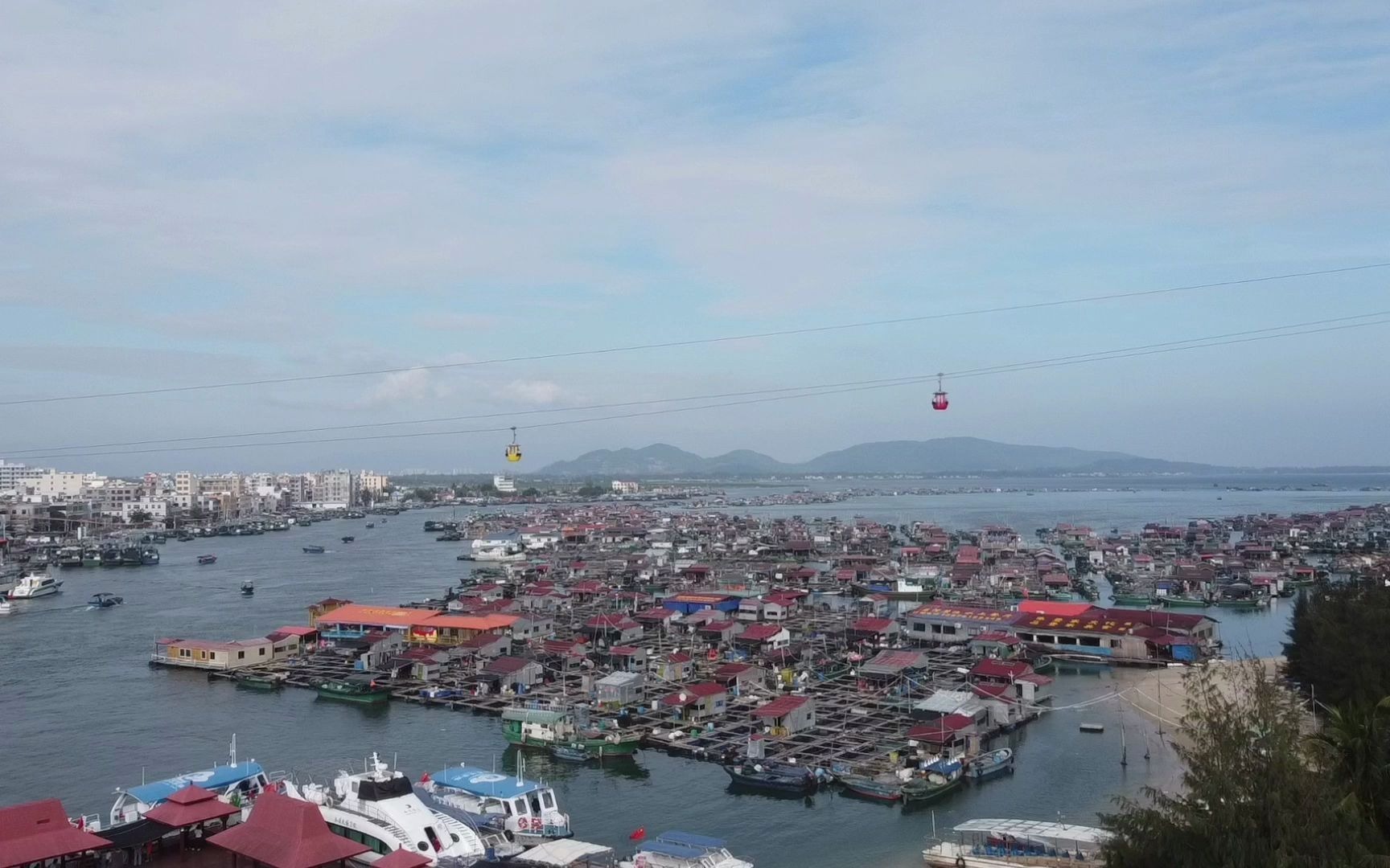 [图]航拍世世代代居住在海上的疍家人，他们的生活已离不开这疍家鱼排