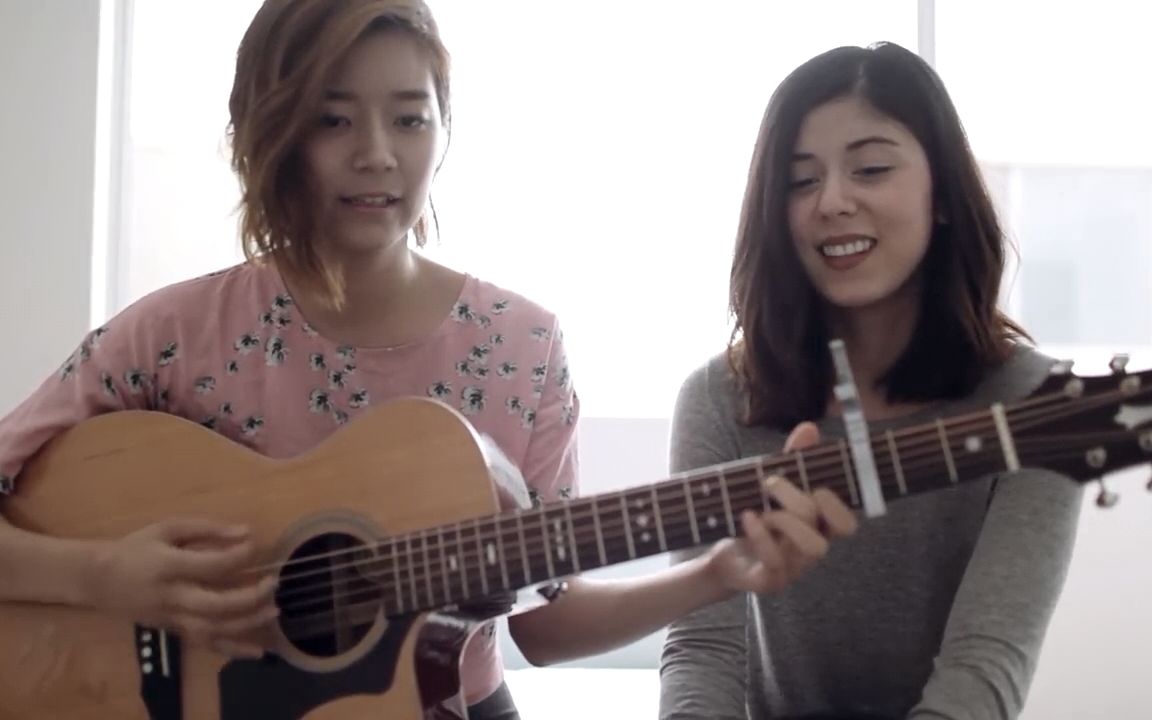 [图]【Daniela Andrade& Sarah Lee】 Island in The Sun （中英字幕）