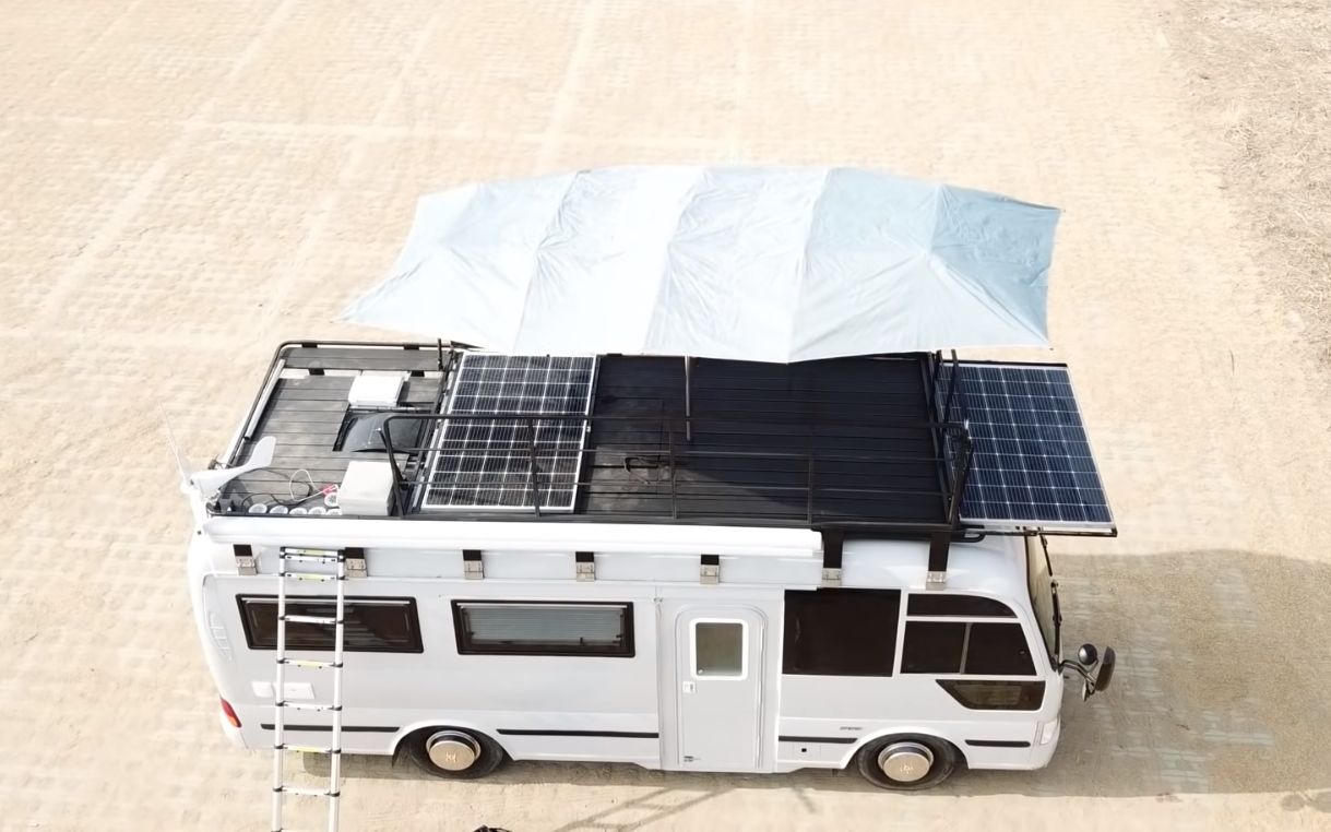 韩国牛人将一辆二手校车小巴改装成了一辆超酷房车(机翻字幕)