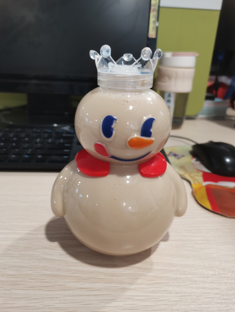 蜜雪冰城大肚杯,喝水也能喝出时尚范!