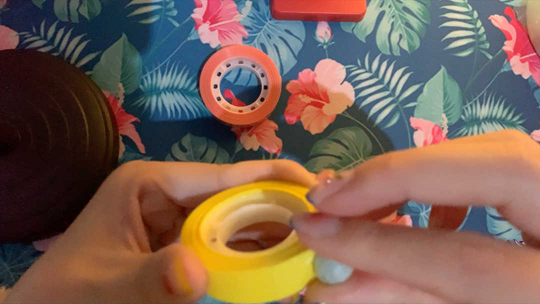 活动  新手滚胶带球