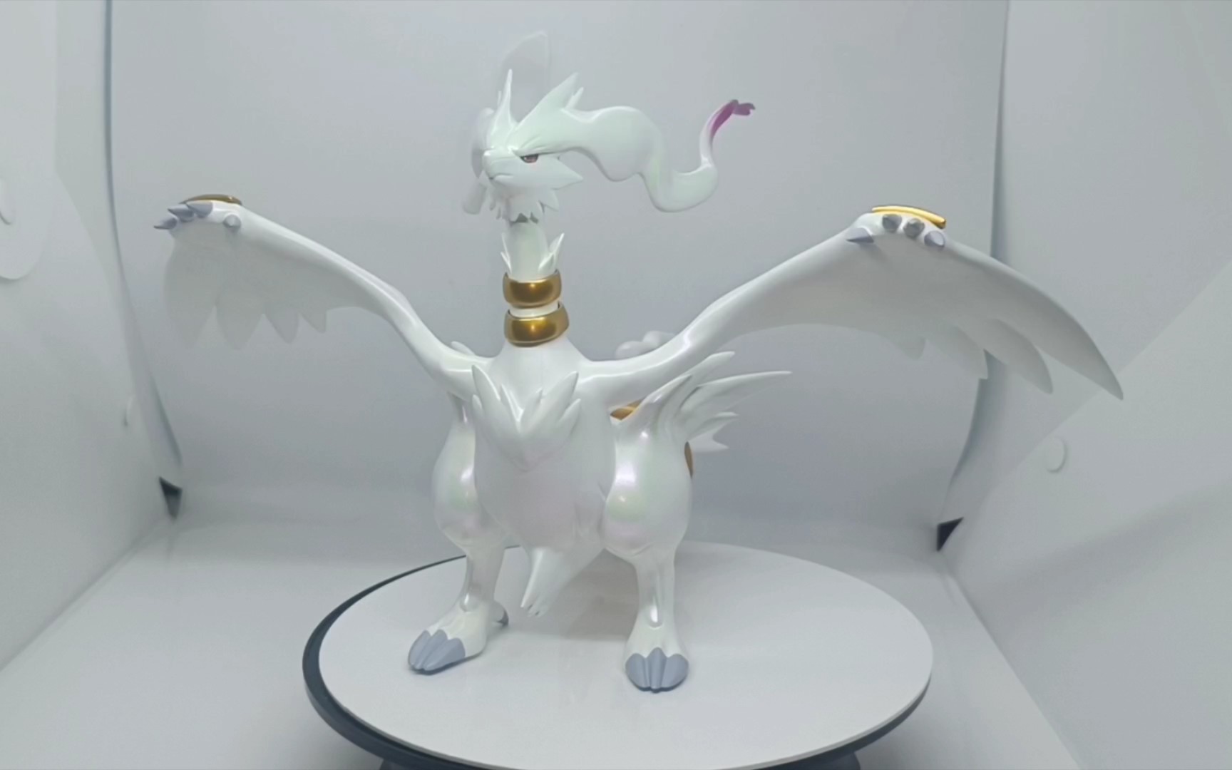 闪光依莱恩，赛尔号闪光依莱恩厉害吗