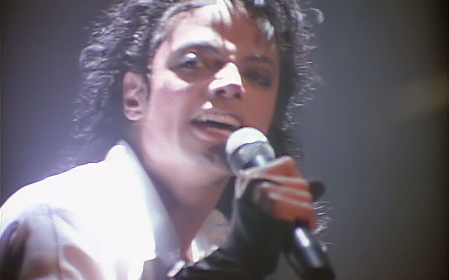 [图]【1080P】Michael Jackson - Dirty Diana