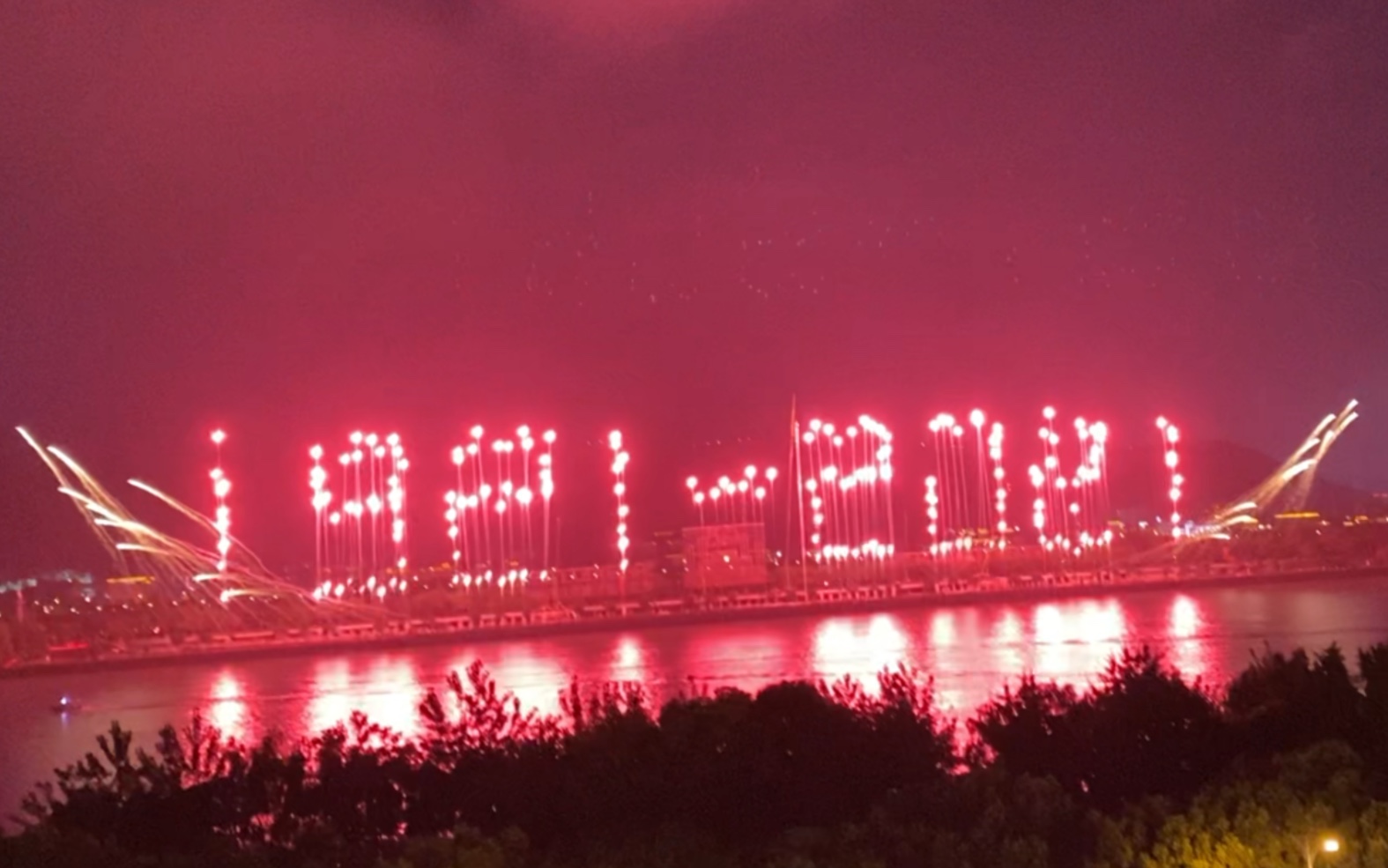 长沙橘子洲烟花秀庆祝建党百年