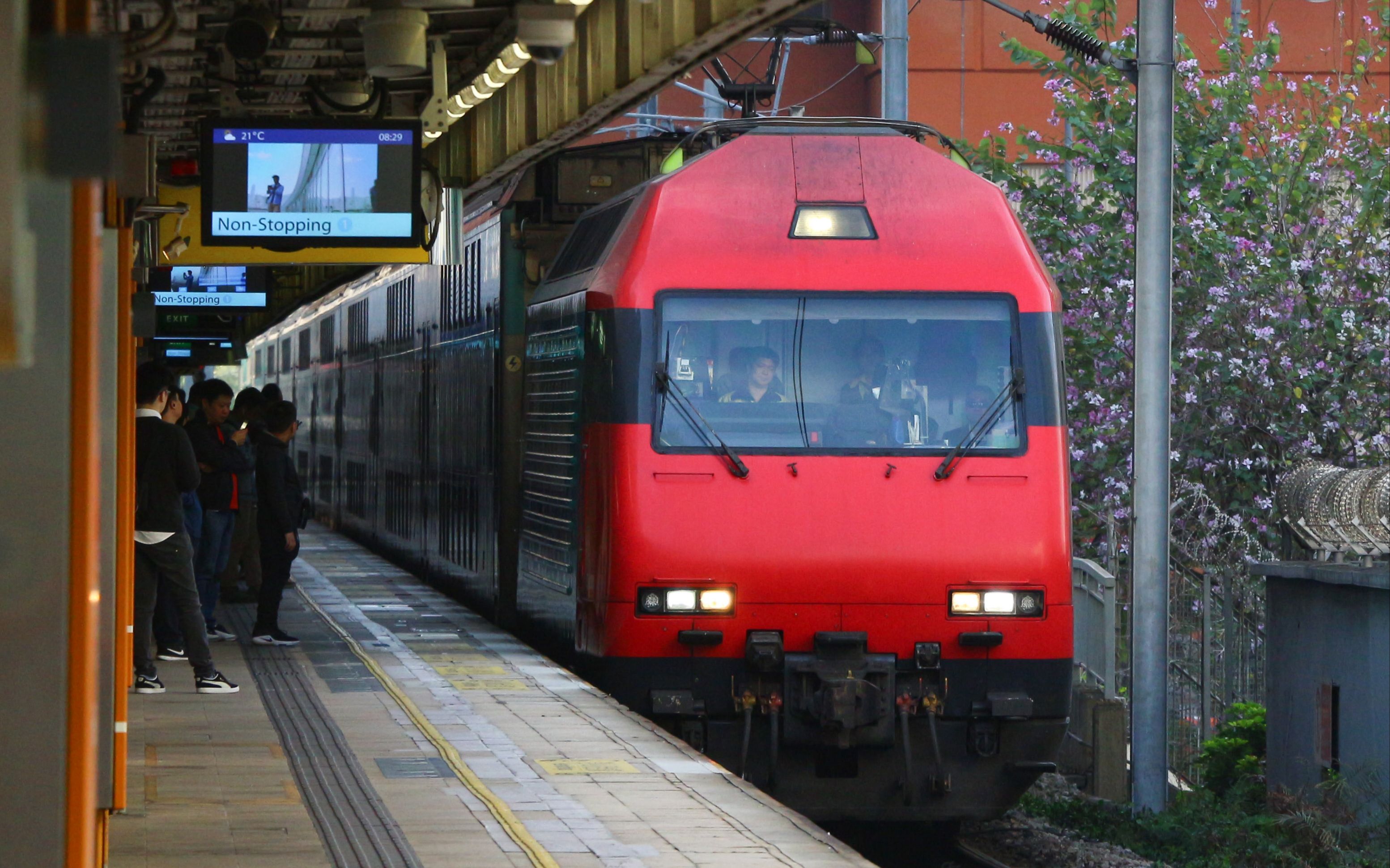 【全區間側面展望】港鐵城際客邚v東線九廣通ktt紅