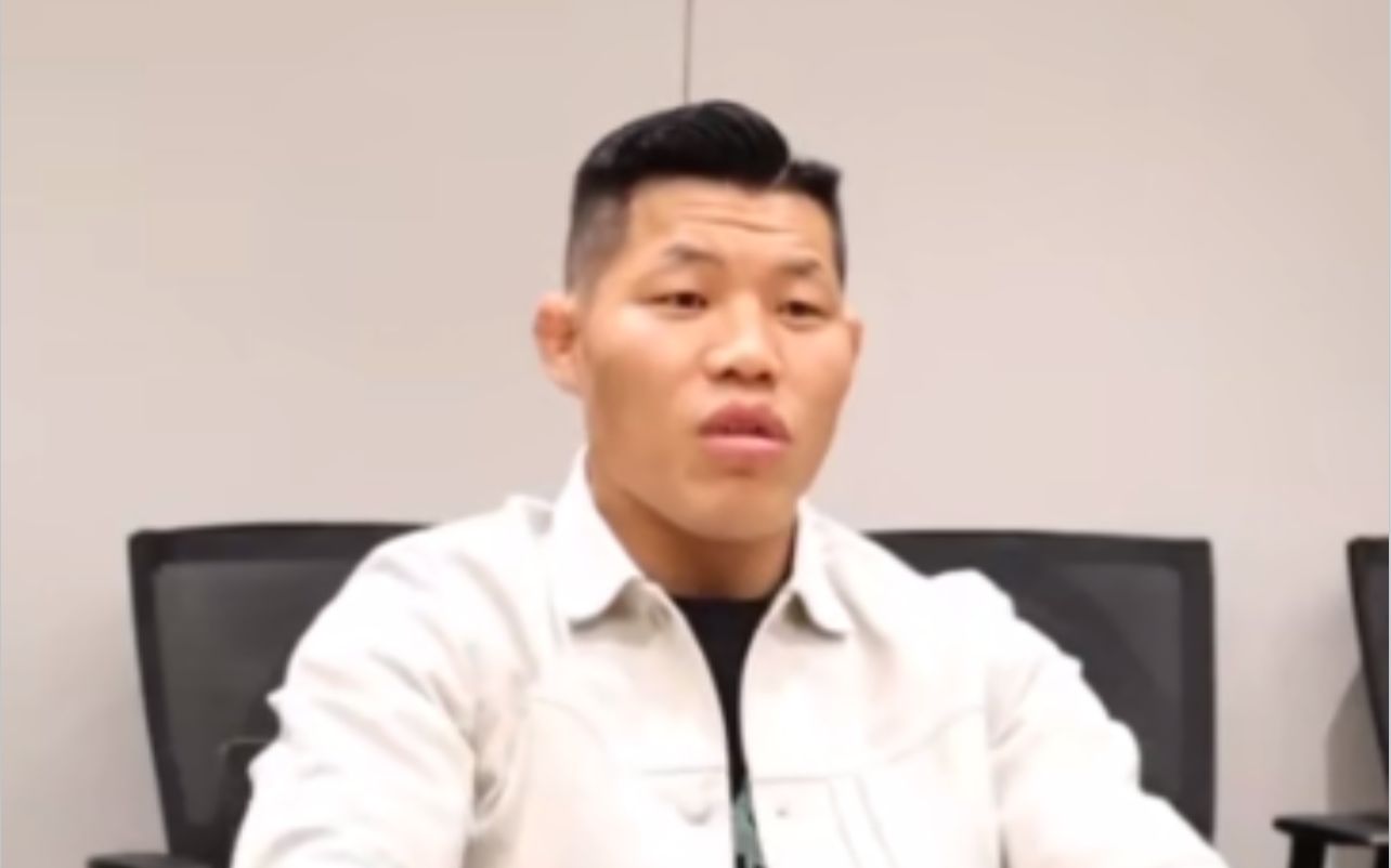 又念错名字,这次更离谱,李景亮:"怪鸟先打到黑龙"