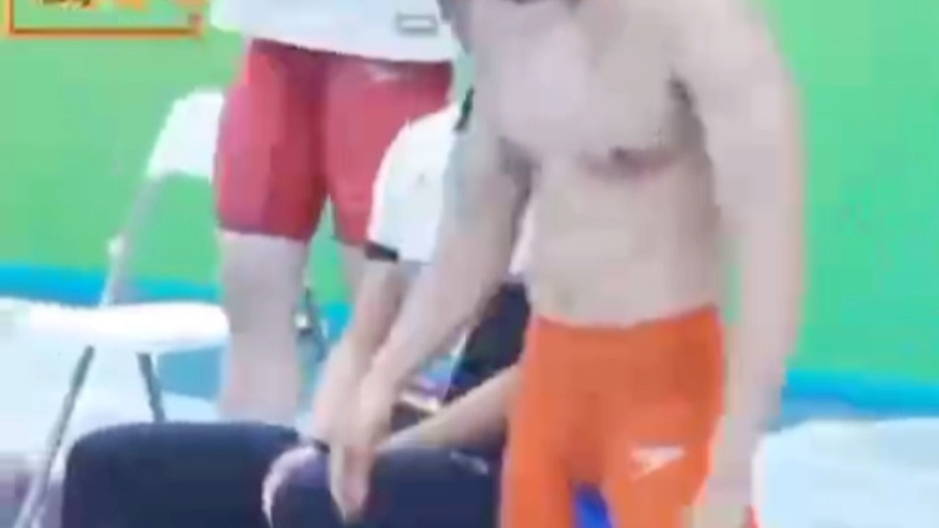 我有一个意见下次汪顺比赛麻烦先放个bjm让汪顺跳一下活动一下筋骨