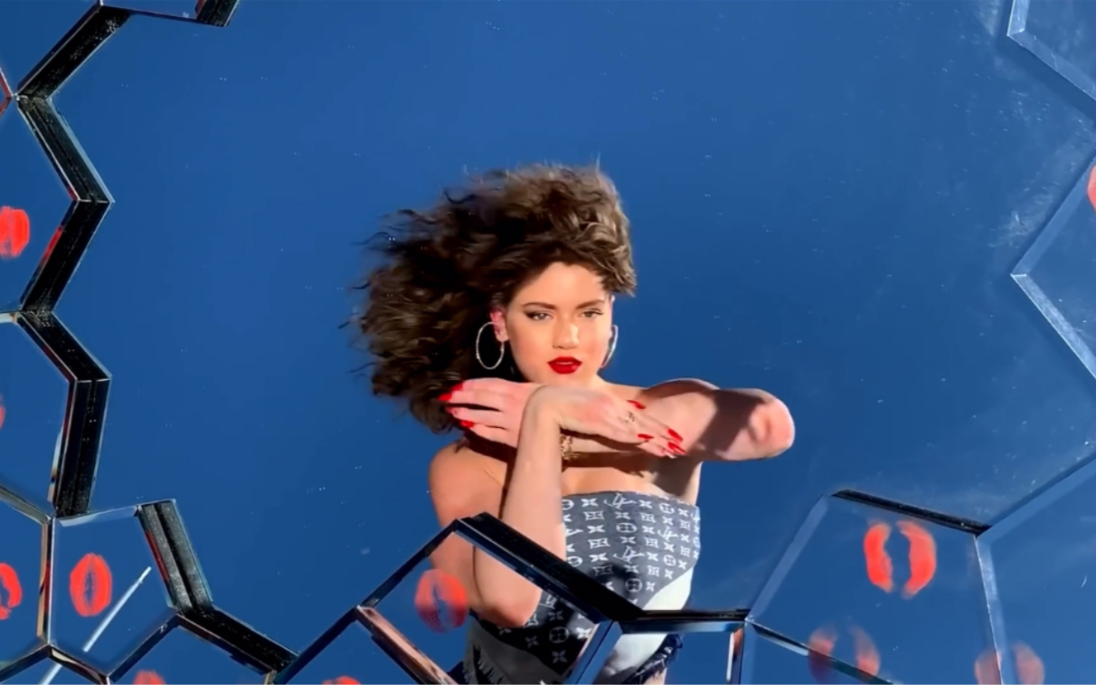 人生中第一次摸dytto女神的手