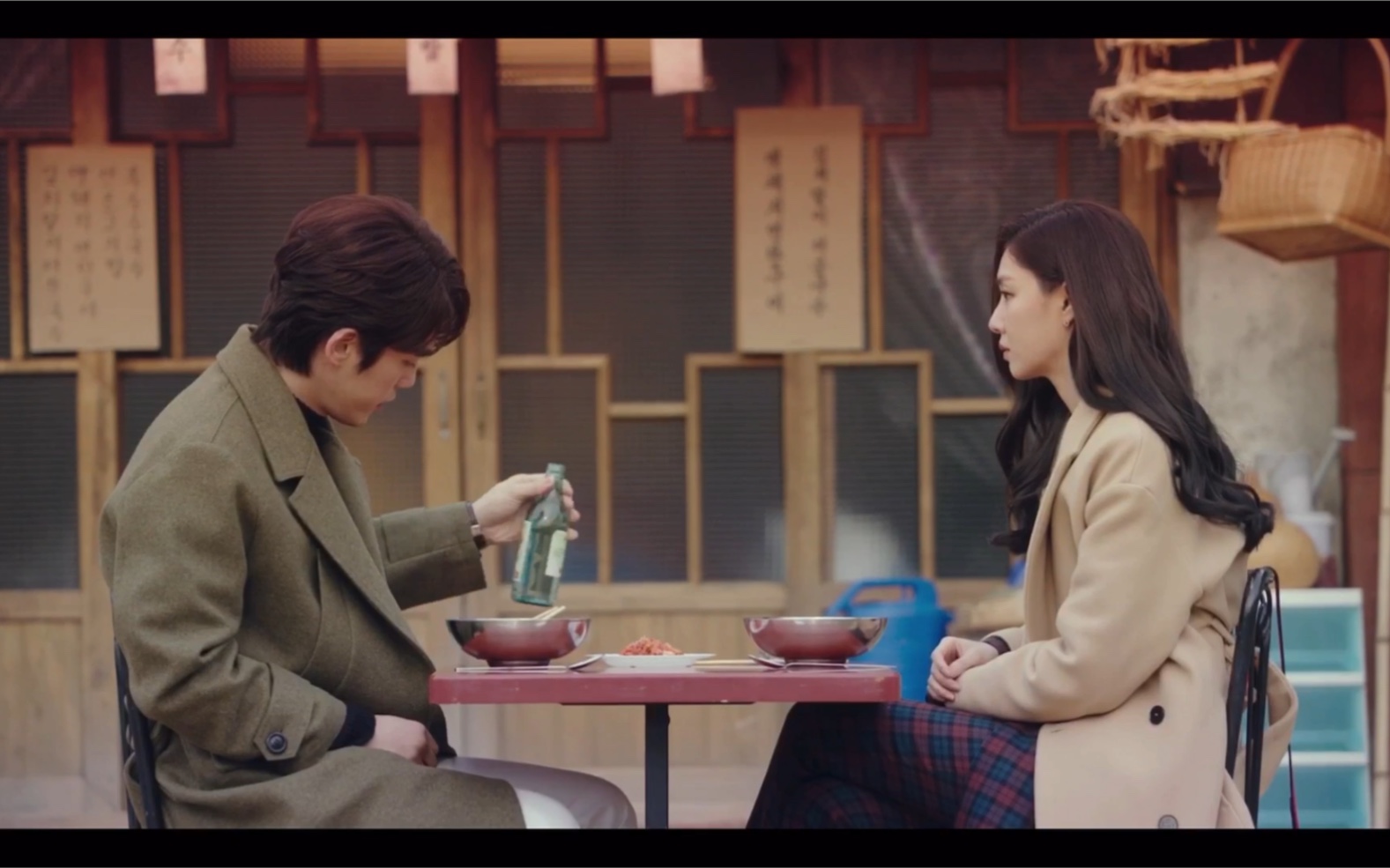 爱的迫降徐丹具承俊cut中字4铁臂女和甜心男一起吃面条_哔哩哔哩_bili