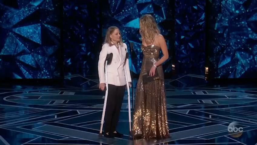 Dailymotion Jodie Foster and Jennifer Lawrence Present the Oscar 2018 Best Actre哔哩哔哩bilibili