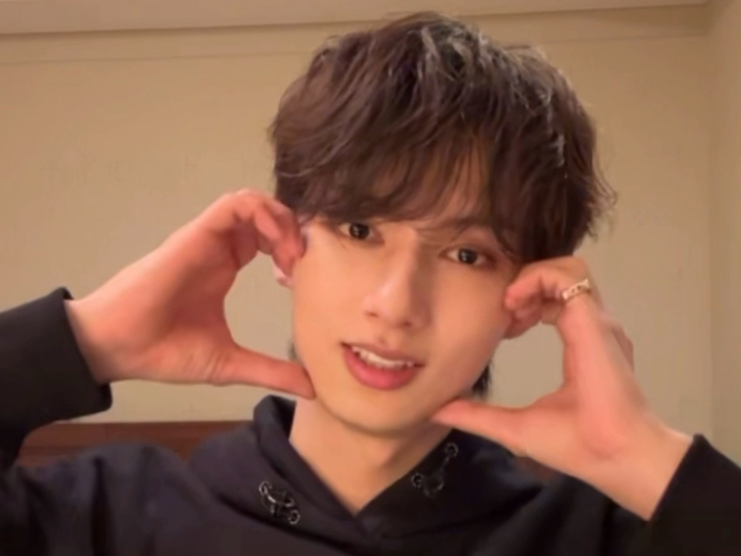 撒娇八件套来咯