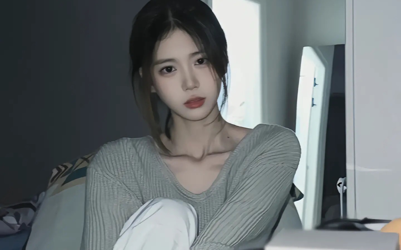 有多少人沉迷这种忧郁清冷的女生.请打在评论区