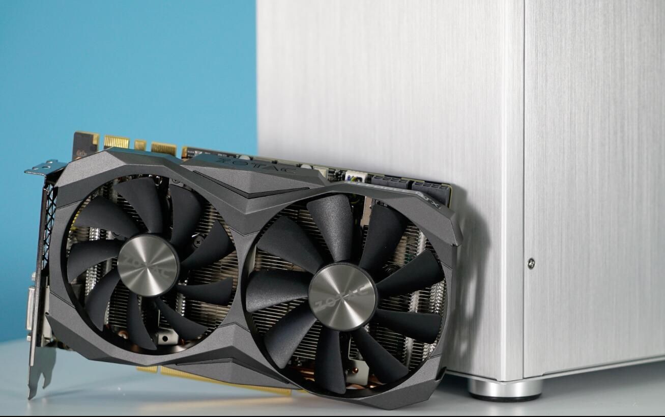 索泰gtx1080ti mini,精致性能小钢炮,小机箱的福音