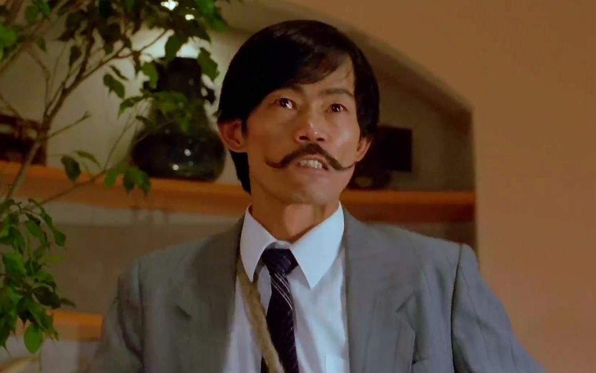 同门不同命!元华替洪金宝受罚70鞭,打足60年全身五劳七伤