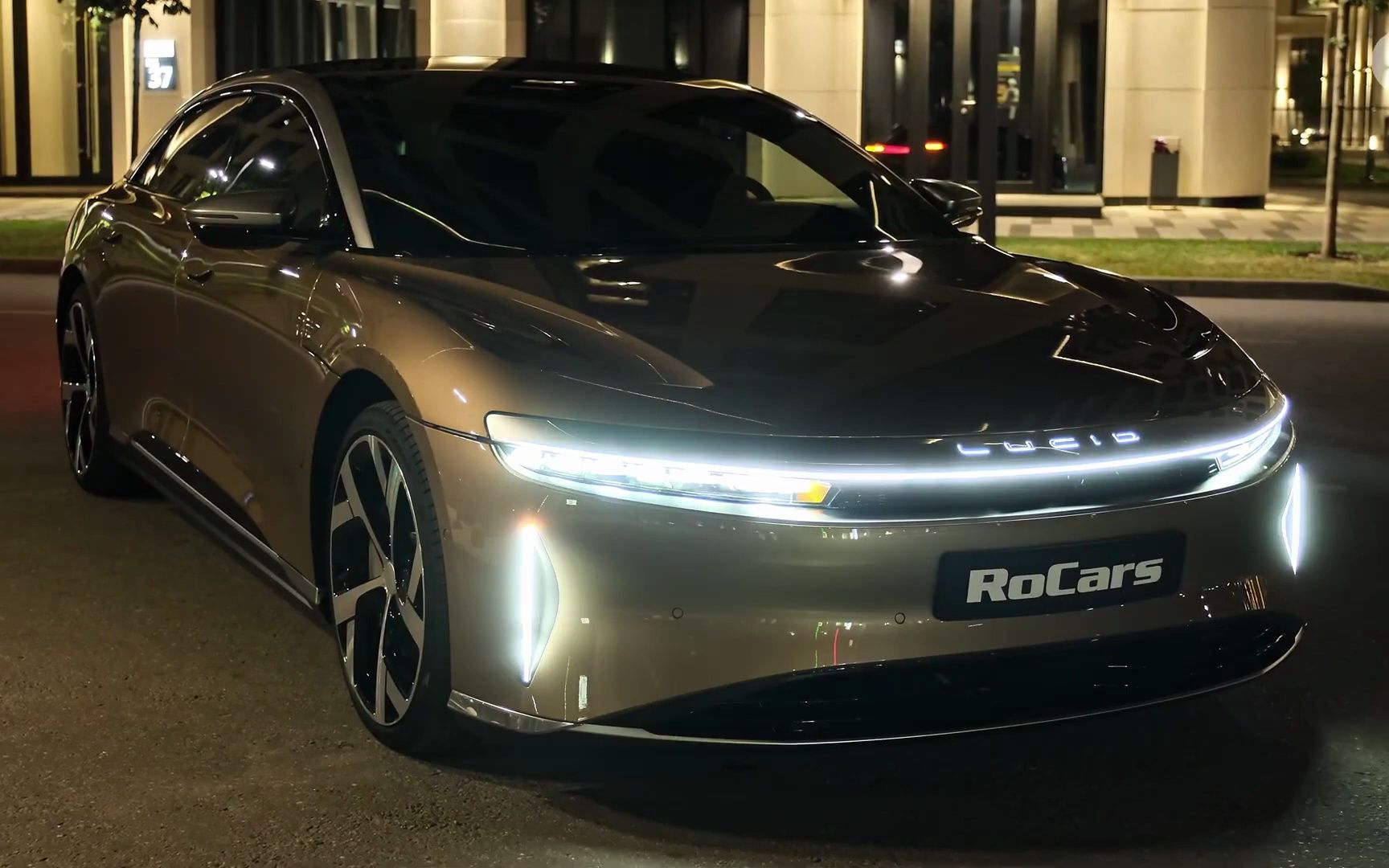 lucid air dream 高性能版 | 豪华性能电车