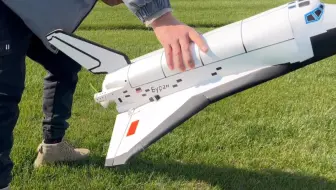暴风雪号航天飞机首飞，1806电机4寸桨，3s 850电池，15a电调，起飞重量230克