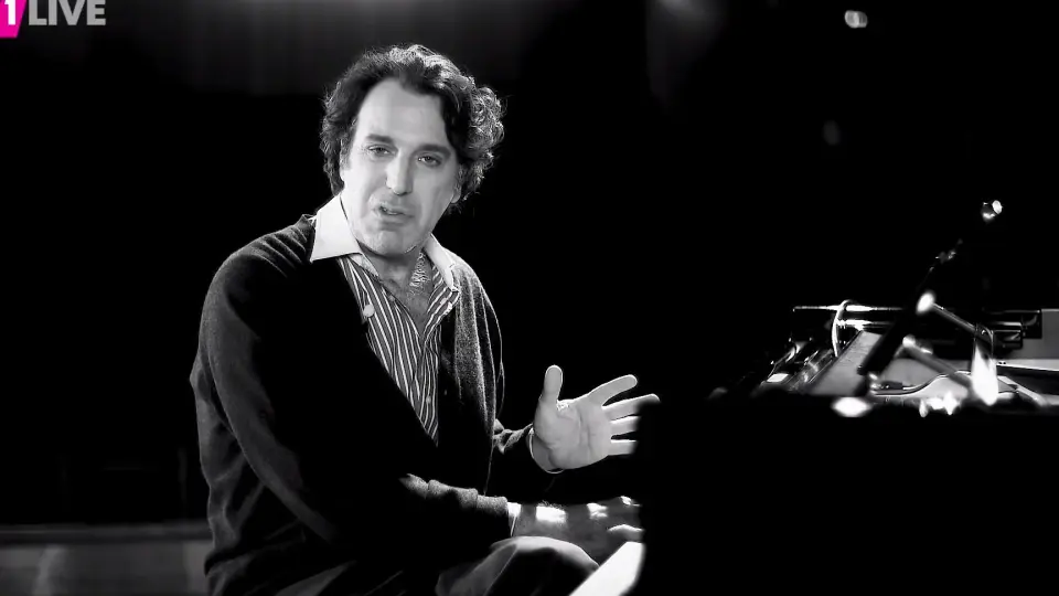 Chilly Gonzales' 'Pop Music Masterclass' takes on Lana Del Rey