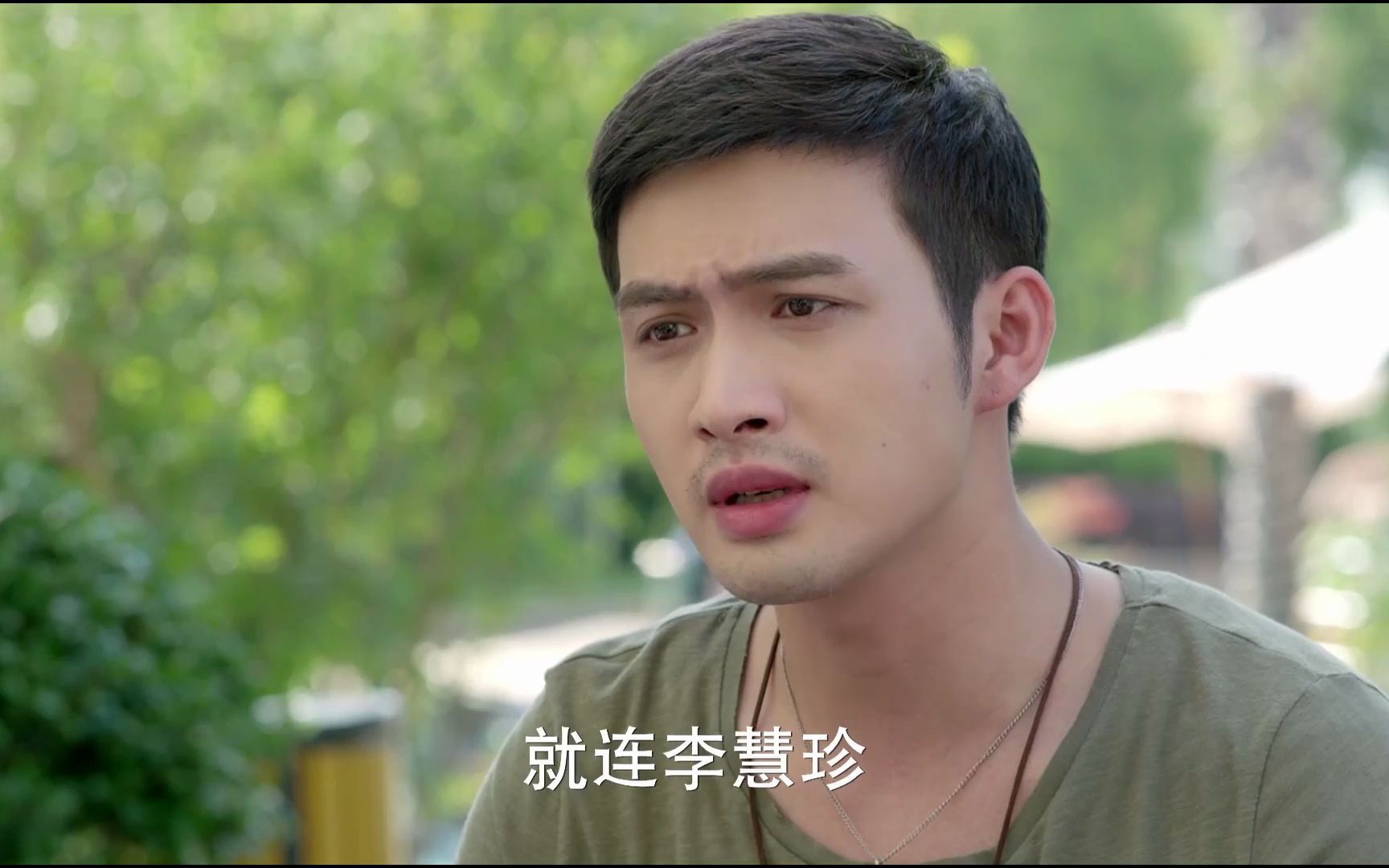 白皓宇对设计十分在意,脸亲信的员工都不能触碰!