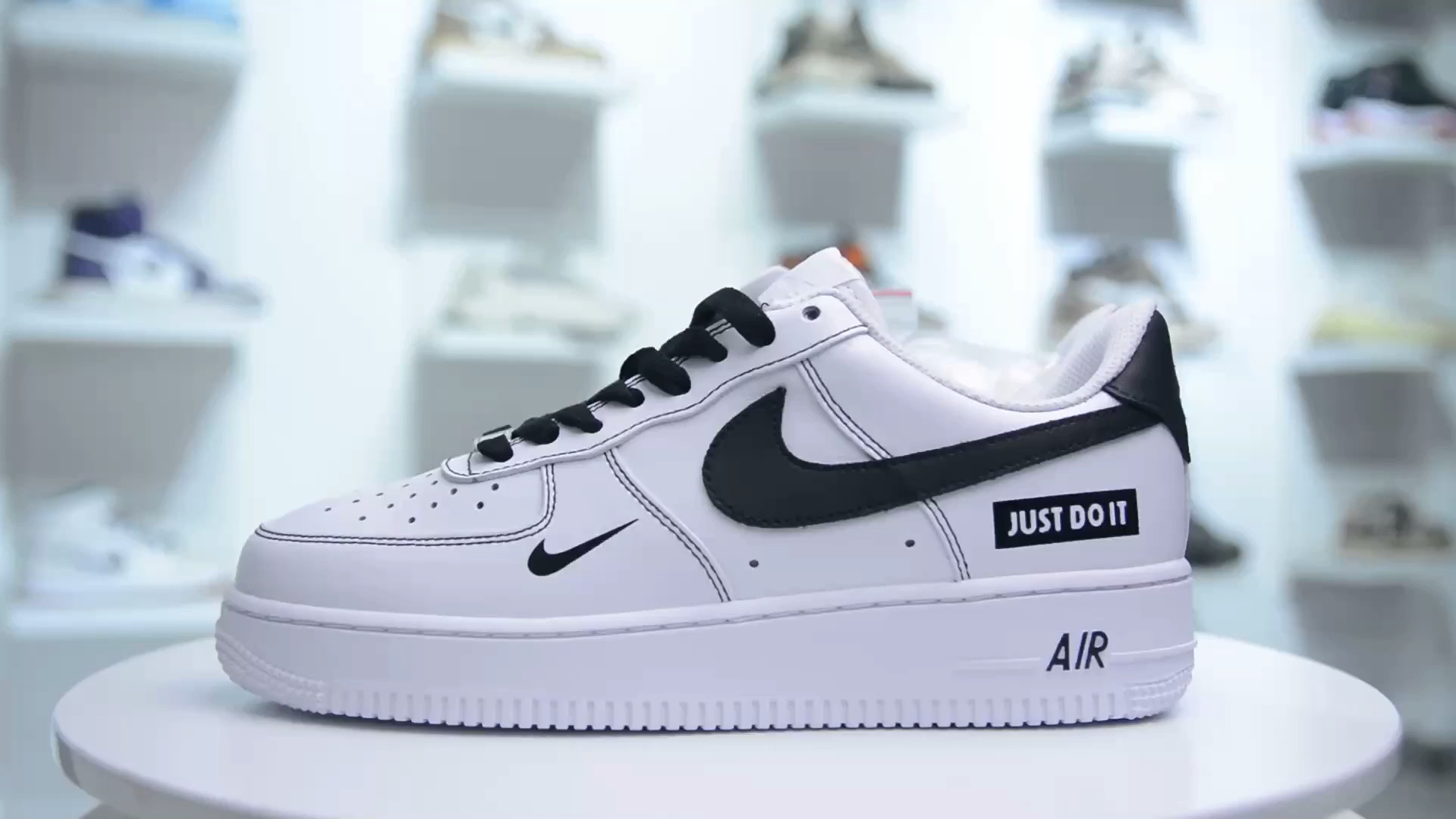 【实拍欣赏】Nike Air Force 1 Low 定制手绘 经典 简约 板鞋 黑白哔哩哔哩bilibili