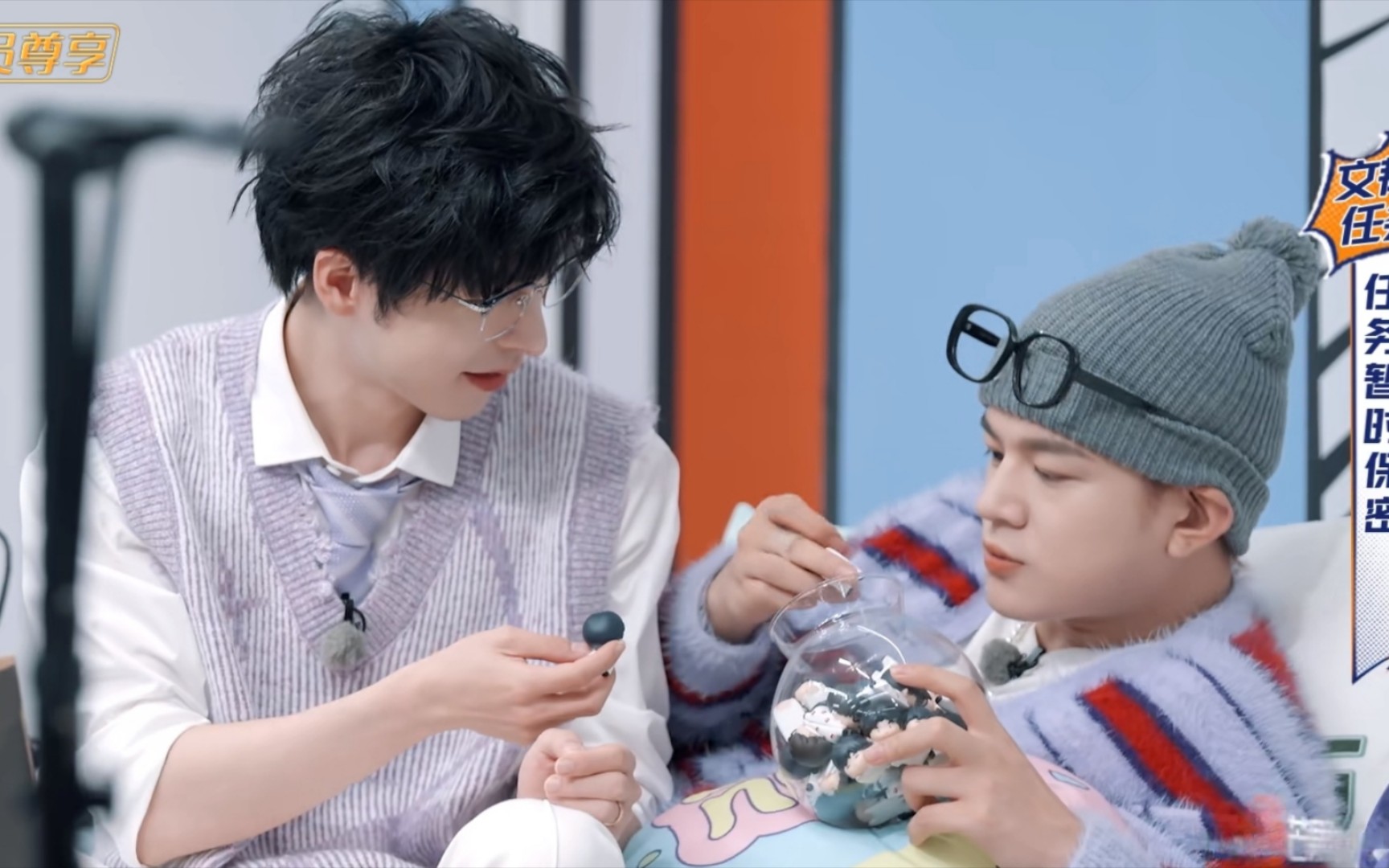 韬韬承认吧!你也是会被弟弟吸引的!