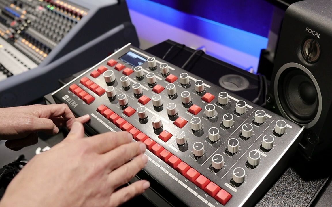 synthesis tutorial _ making a synth lead sequence