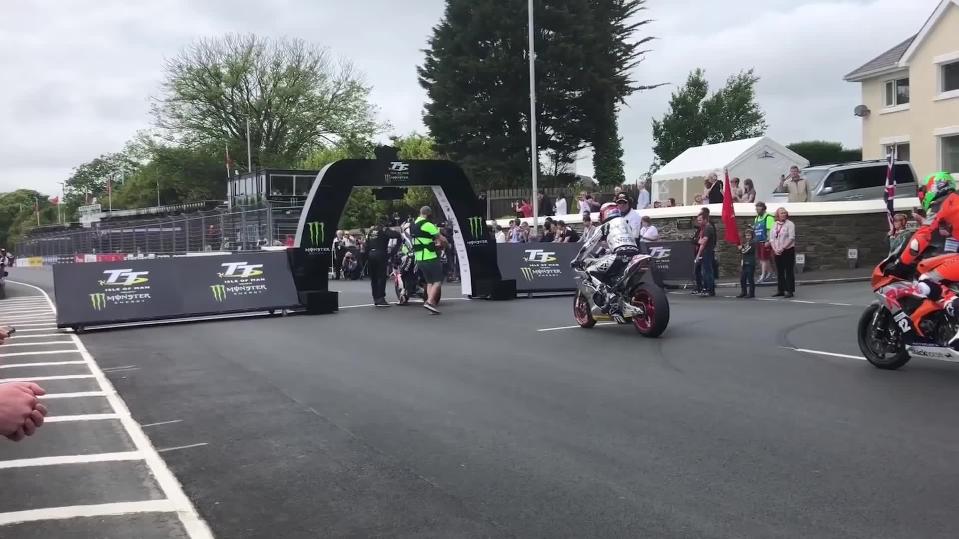 曼岛tt2020公路赛