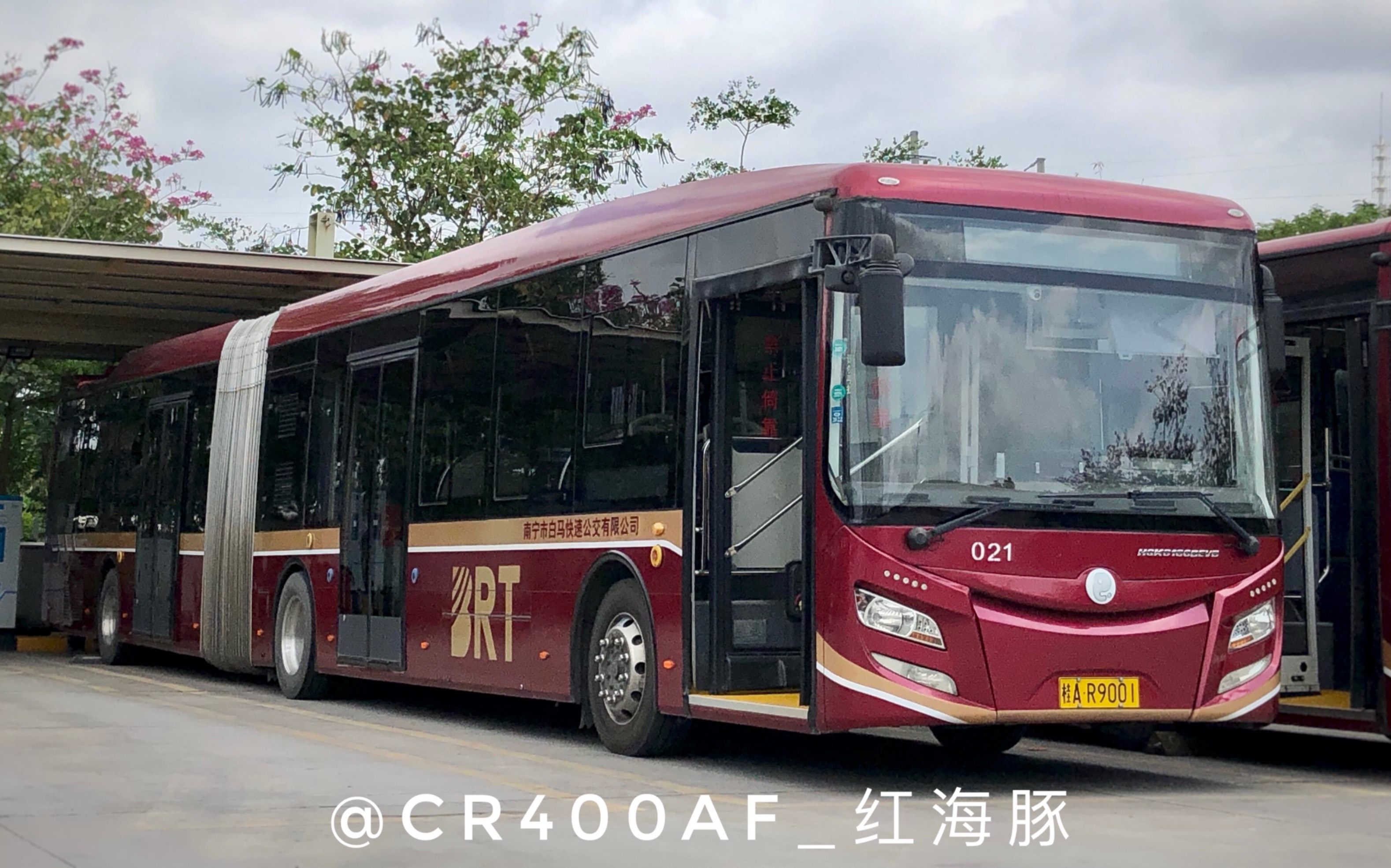 南宁快速公交b01路车长虹车场-火车东站-火车站全程pov