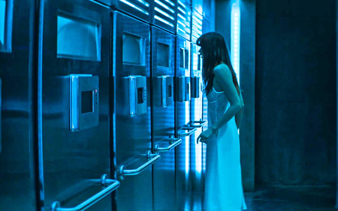 【穷电影】女子好奇打开丈夫实验室内的柜子,认真一看,被吓到了