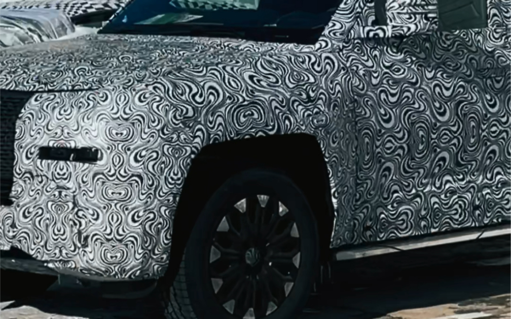 仰望u8伪装车 暗中观察 高大威武霸气