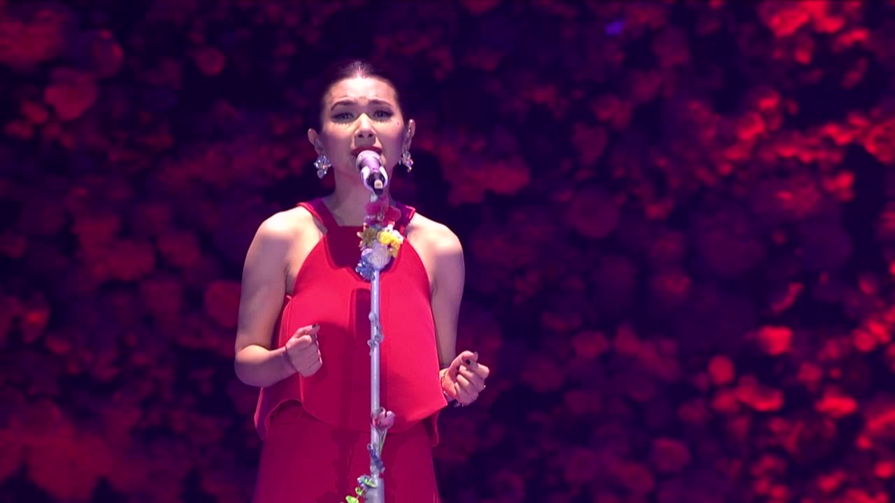 好听的爱情歌曲 张清芳演唱会《燃烧一瞬间》_哔哩哔哩 (゜-゜)つロ