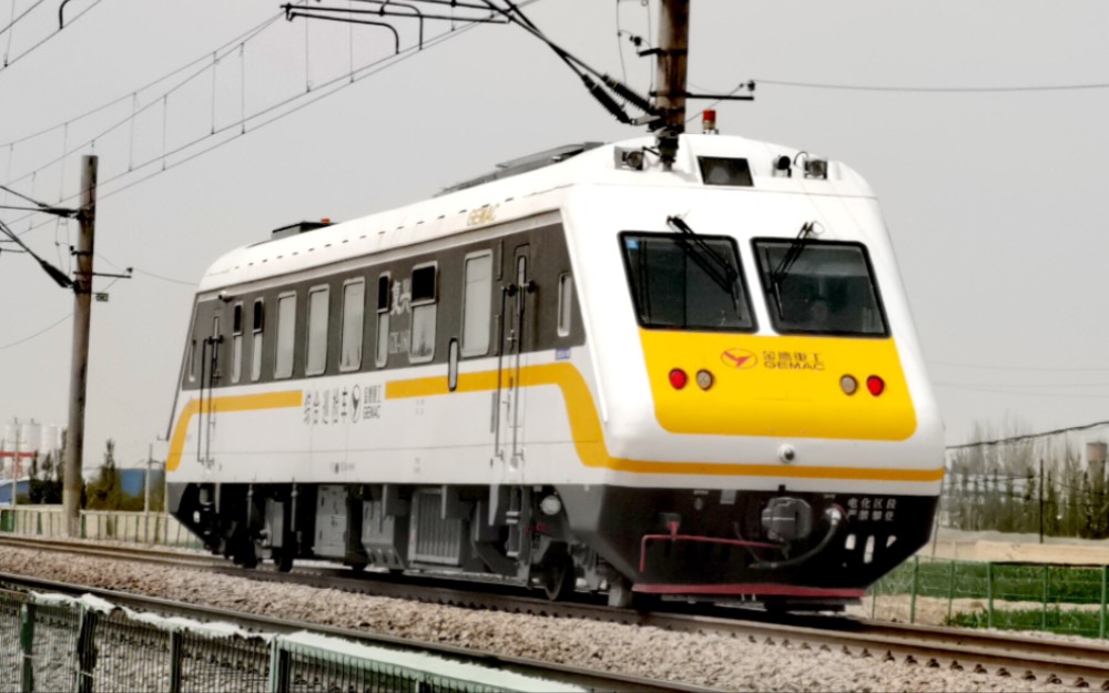 【中国铁路】复兴gx-160检测车单机通过北河车站.