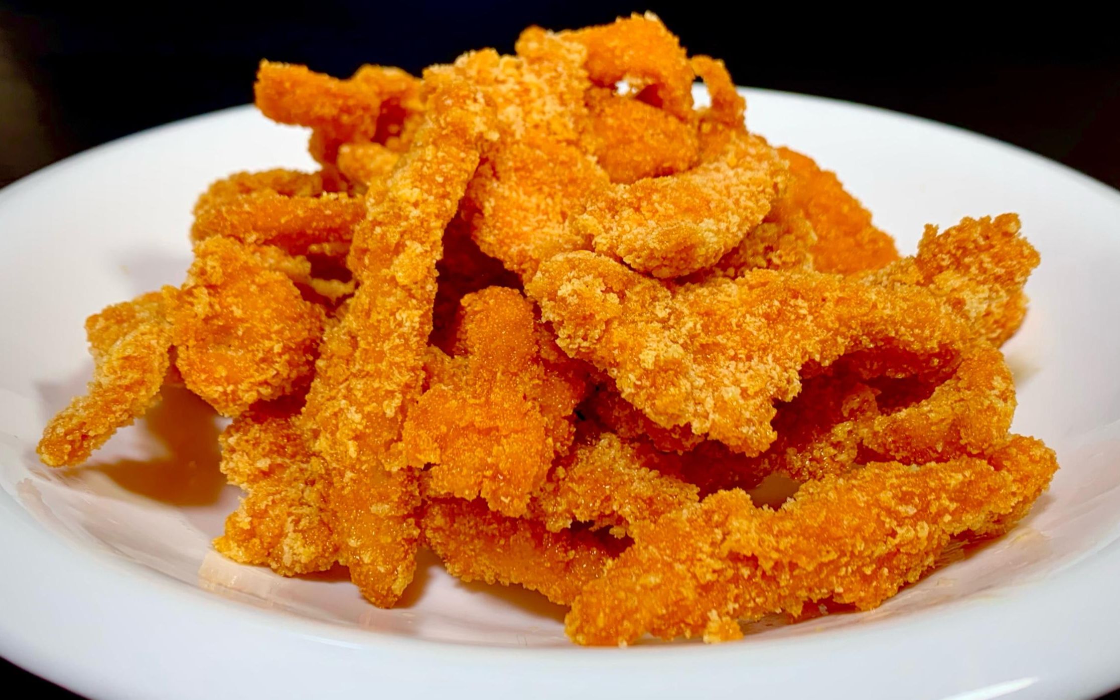 炸鸡胸肉时,腌制很重要,教你一招,金黄酥脆,比肯德基做还好吃