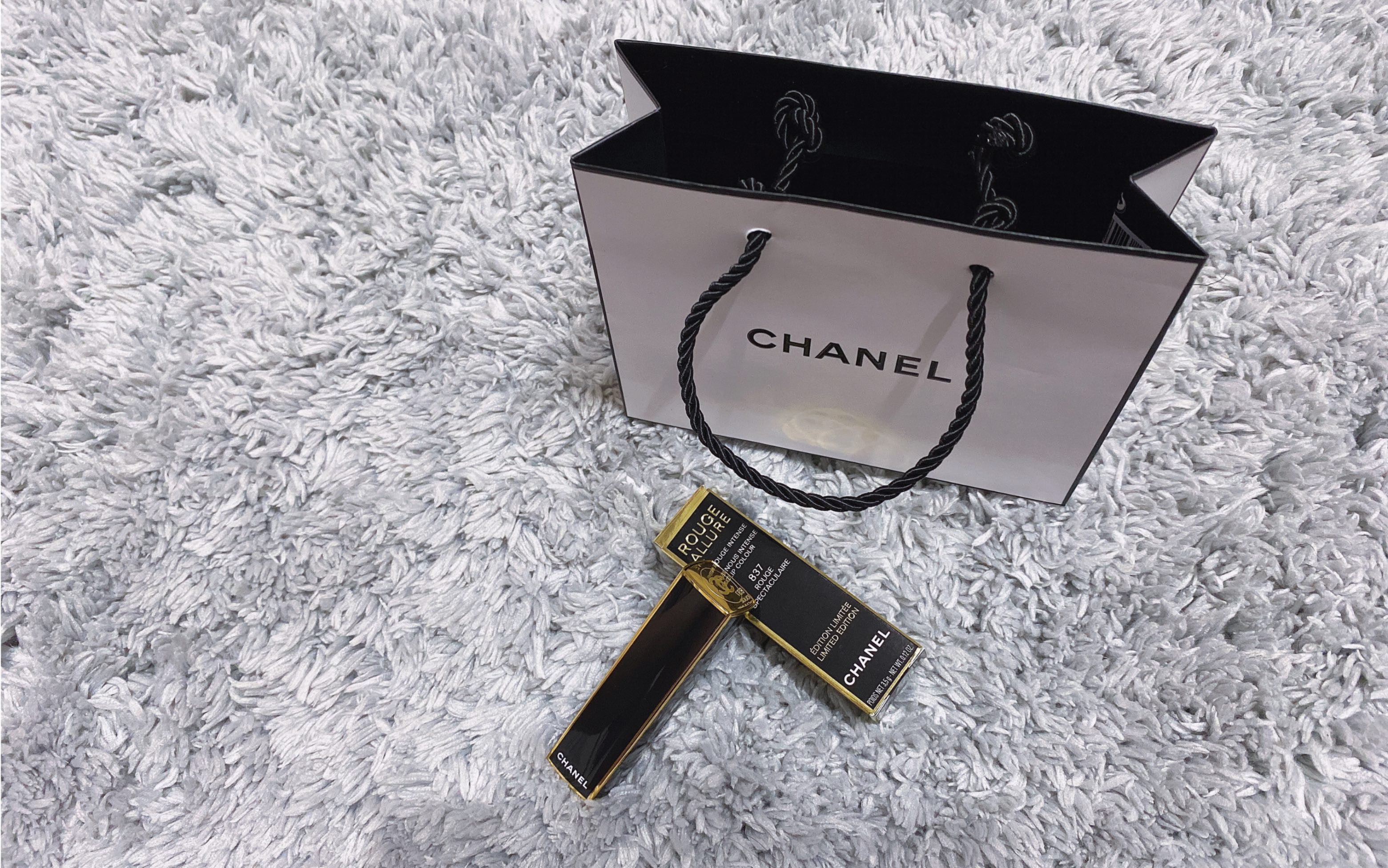 圣诞限量创作香奈儿炫亮魅力唇膏黑金系列 837