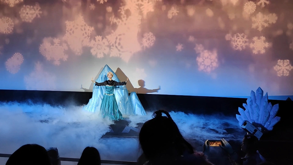 《冰雪奇缘》舞台剧,精彩瞬间!